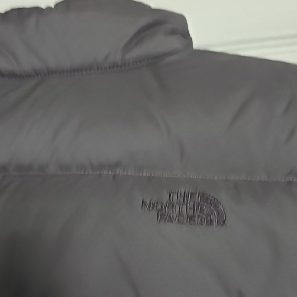 The North Face Black Puffer Jacket Kids 14/16 - Picture 7 of 11